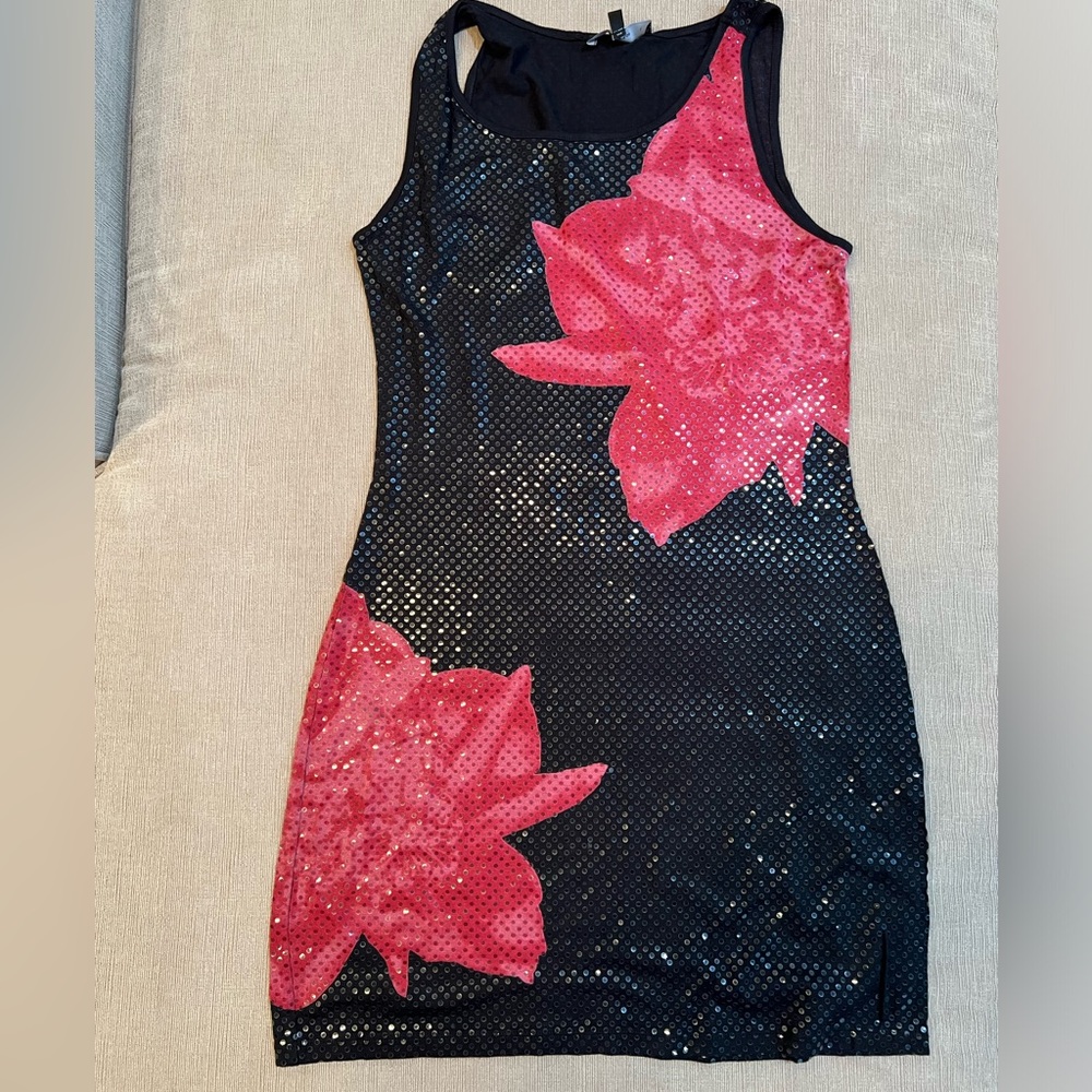 Express dress sequins black and pink